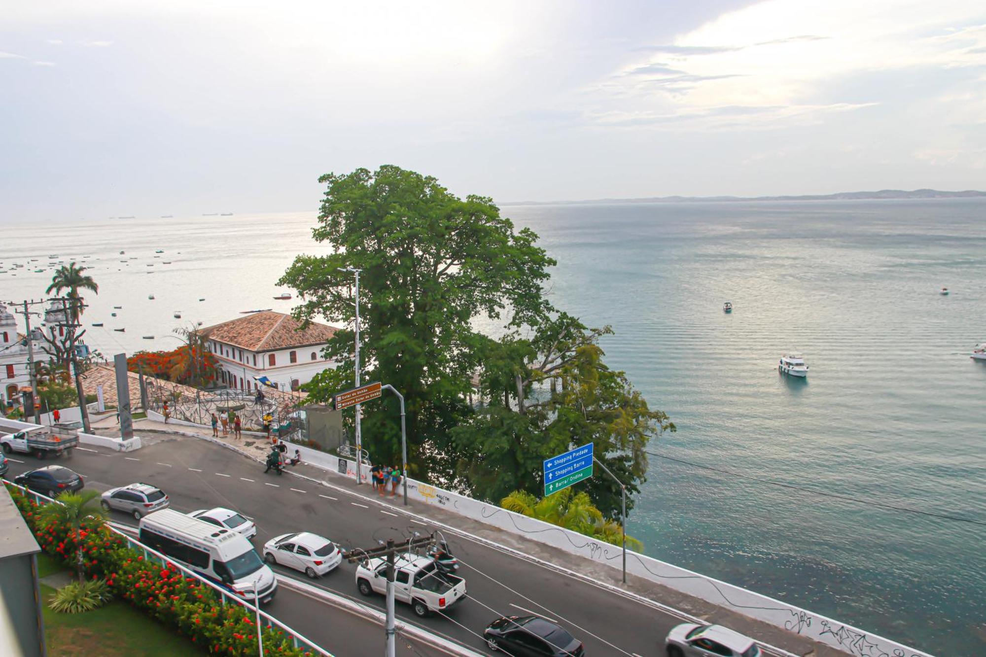 Cloc Marina Vista Mar P/ A Baia De Todos Os Santos Leilighet Salvador Eksteriør bilde