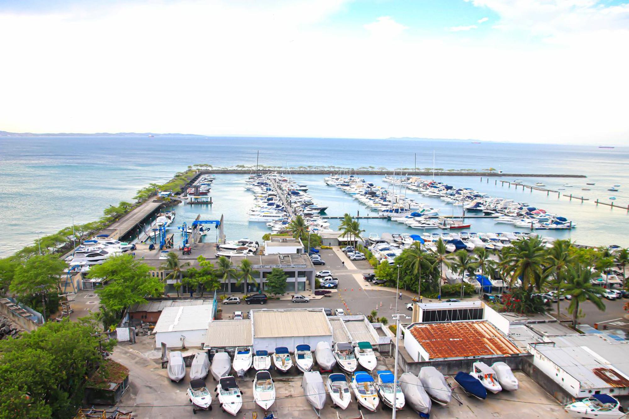 Cloc Marina Vista Mar P/ A Baia De Todos Os Santos Leilighet Salvador Eksteriør bilde