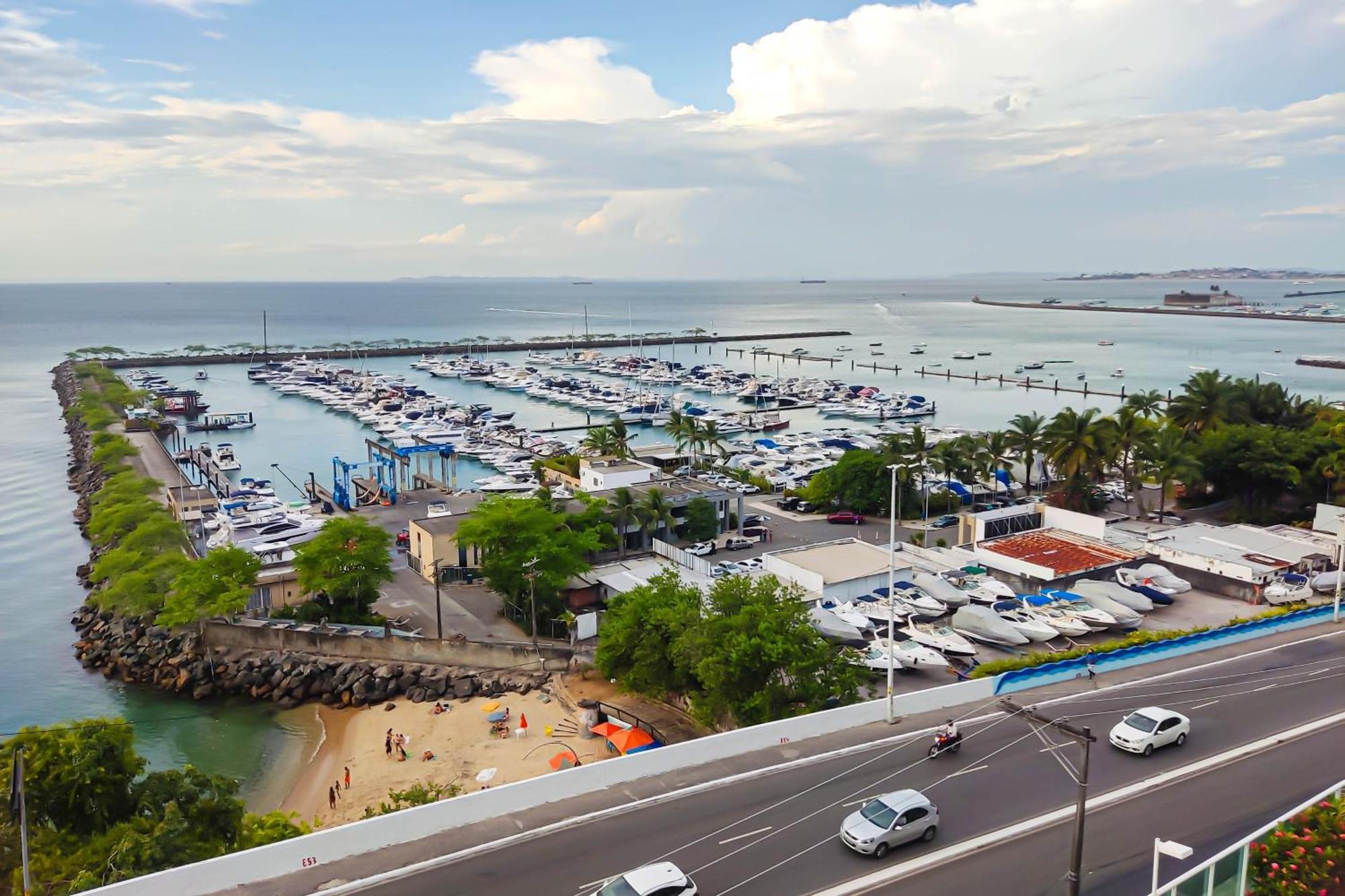 Cloc Marina Vista Mar P/ A Baia De Todos Os Santos Leilighet Salvador Eksteriør bilde
